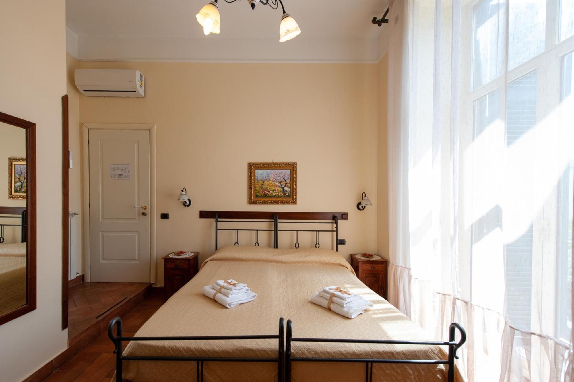 B&B Conte Cavour Νάπολη Εξωτερικό φωτογραφία