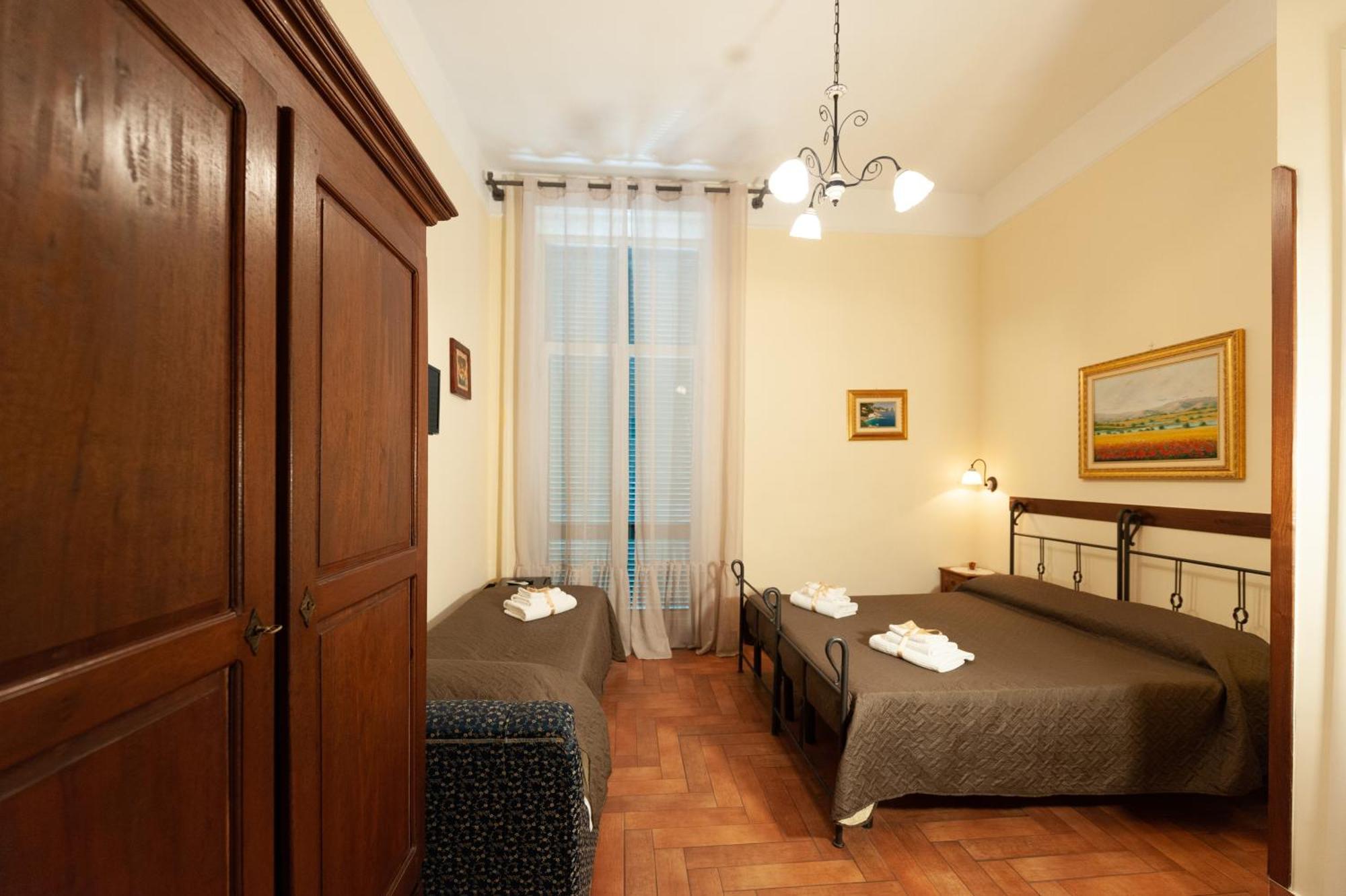 B&B Conte Cavour Νάπολη Εξωτερικό φωτογραφία