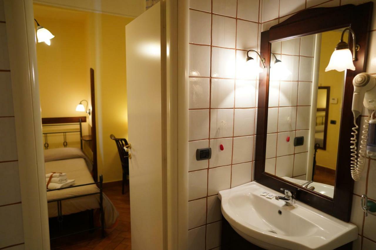 B&B Conte Cavour Νάπολη Εξωτερικό φωτογραφία