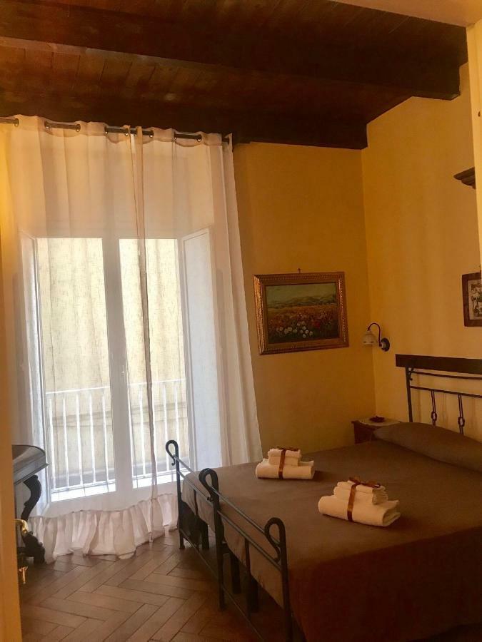 B&B Conte Cavour Νάπολη Εξωτερικό φωτογραφία