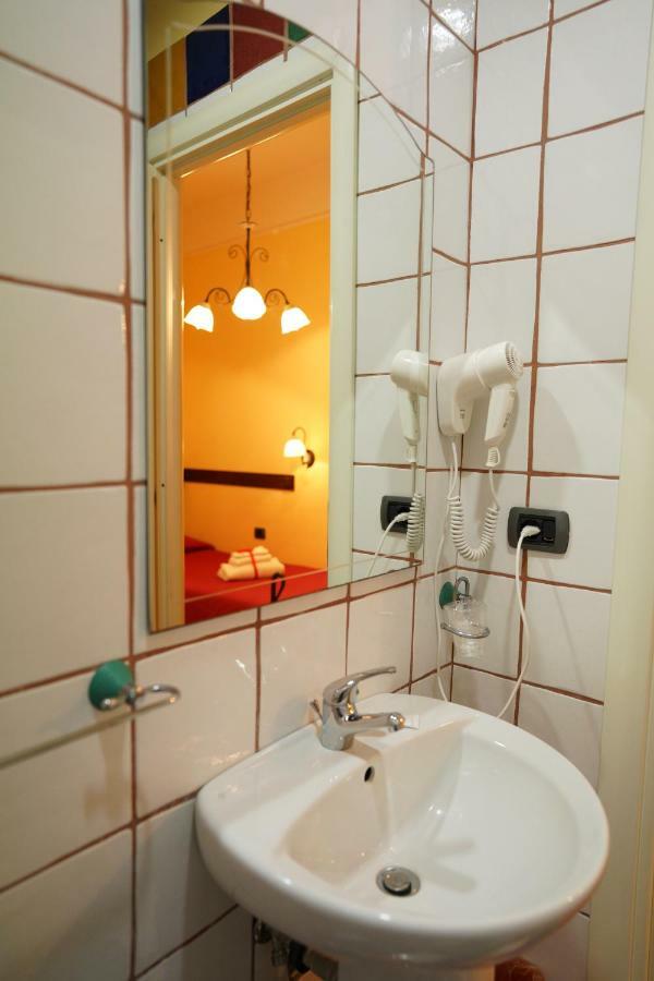 B&B Conte Cavour Νάπολη Εξωτερικό φωτογραφία