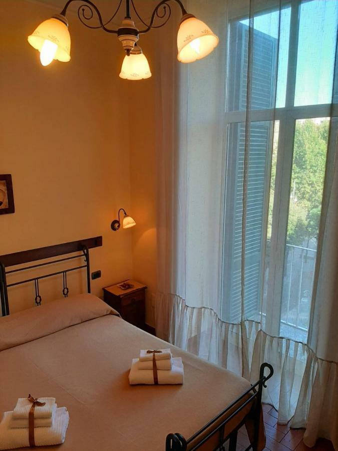 B&B Conte Cavour Νάπολη Εξωτερικό φωτογραφία